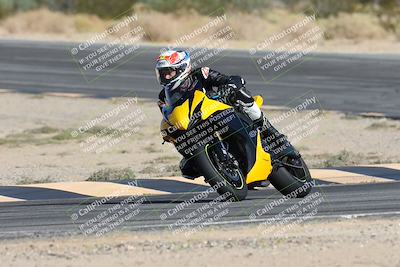 media/Nov-16-2025-Race Pace (Sun) [[8c5fa54630]]/Non Verified Riders (1st 20 Minutes)/2-Turn 10 (1010am)/